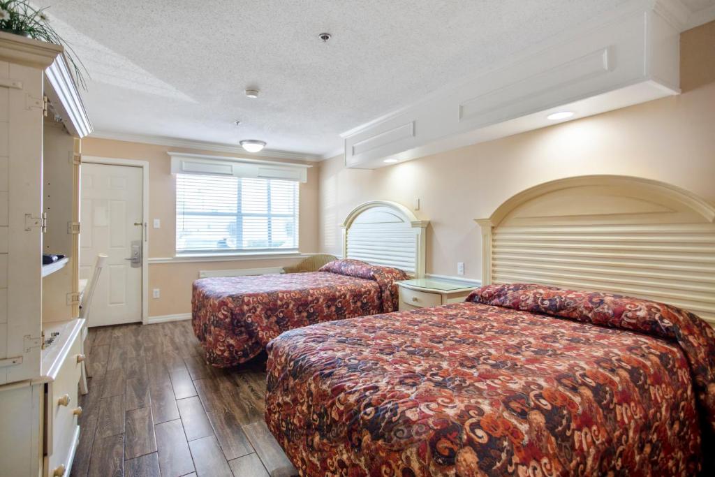 Edgewater Inn - Biloxi Beach photo