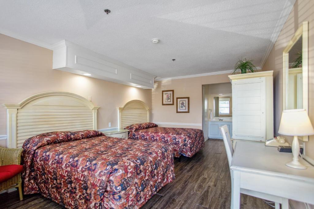 Edgewater Inn - Biloxi Beach photo