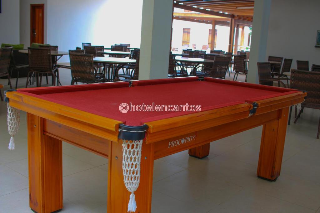 Biliár nebo kulečník v ubytování Hotel Encantos de Itaperapuã