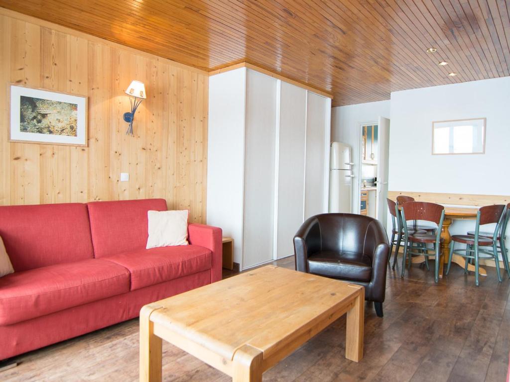 Appartement Tignes, 2 pièces, 5 personnes - FR-1-449-26にあるシーティングエリア
