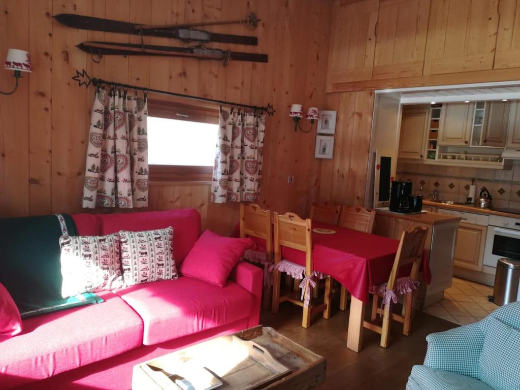 Appartement Tignes, 2 pièces, 4 personnes - FR-1-449-63にあるシーティングエリア