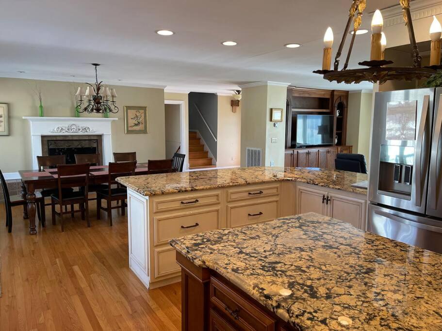 Creating a Classic Look with Green Granite Countertops - Granite Countertops  in Chattanooga Tennessee