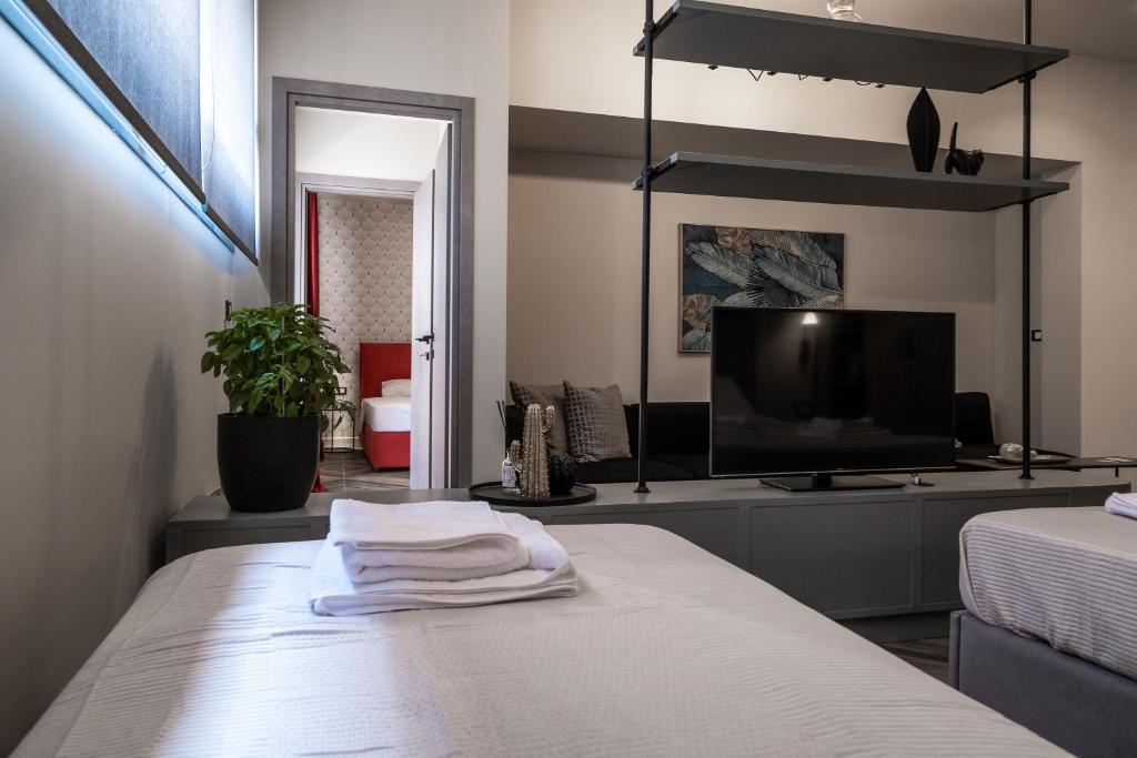 Televízia a/alebo spoločenská miestnosť v ubytovaní Athens Exarcheia Vibe 3