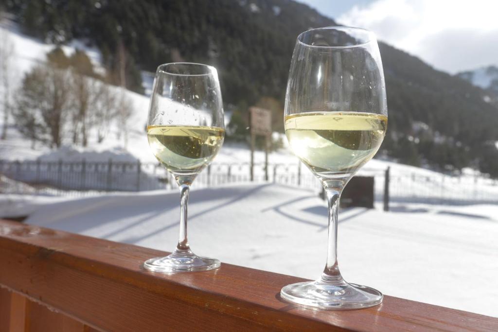 Getränke in der Unterkunft Appartement Chalet Vall d Incles Résidence Deu Sol