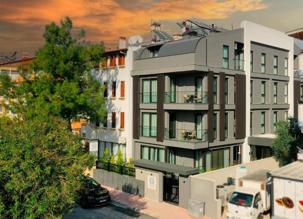 Budova, kde se aparthotel nachází