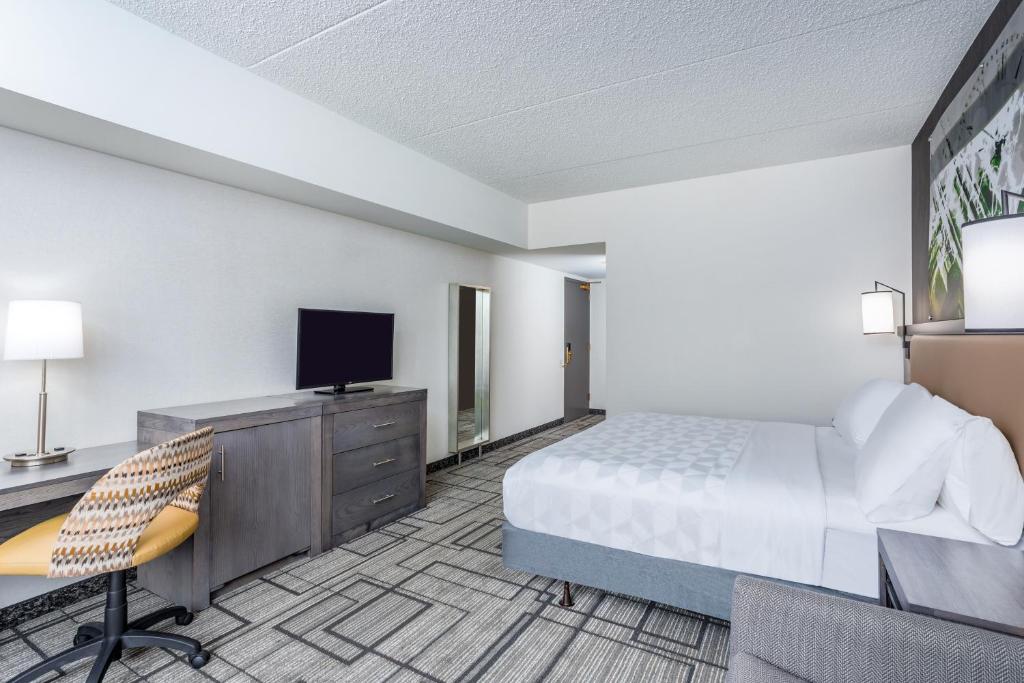 Holiday Inn Lafayette-City Centre, an IHG Hotel - 