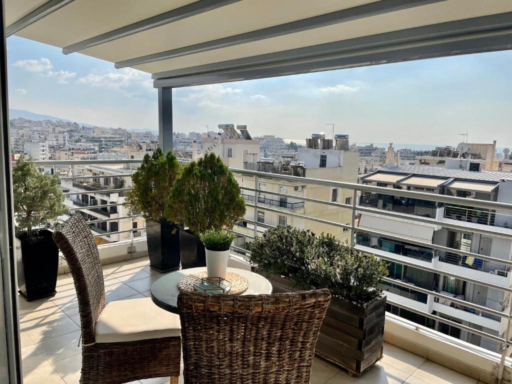 Balkón nebo terasa v ubytování Sea View Luxury Studio Palaio Faliro