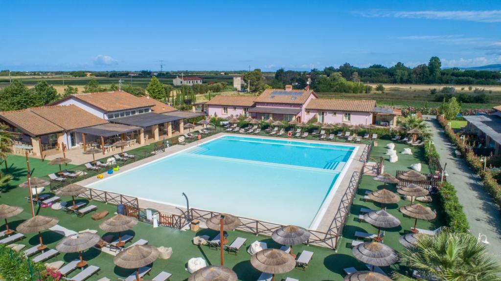 Bazén v ubytování Fattoria Palazzeta - Pet & Family Friendly nebo v jeho okolí