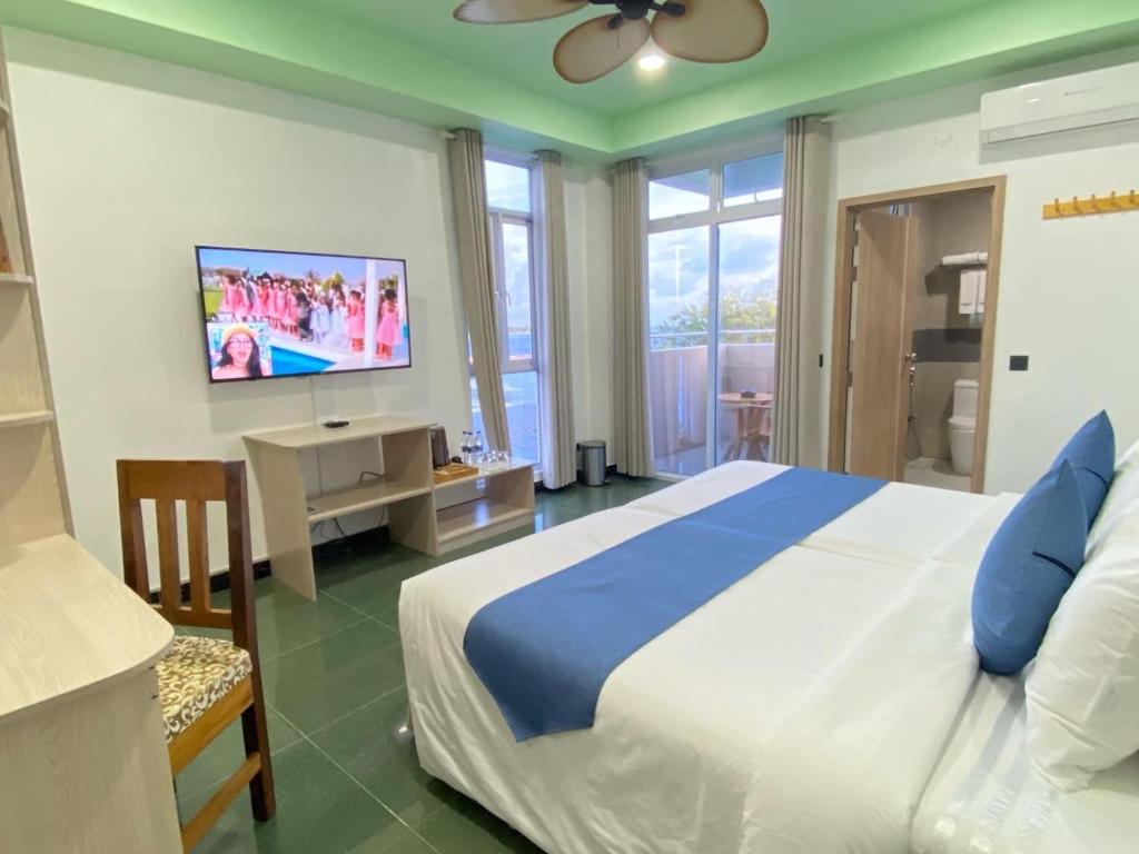 Alimas Holiday Retreat Maldives - 10