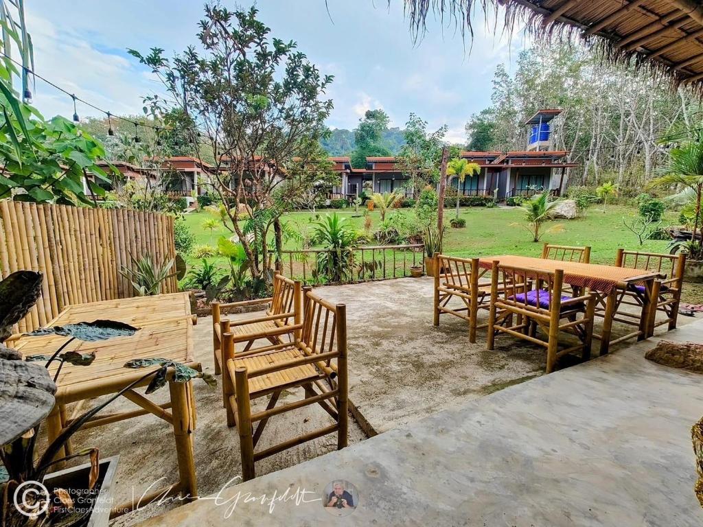 Zahrada ubytování Phurin Thara Resort