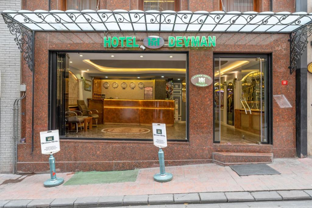 The facade or entrance of Hotel Devman