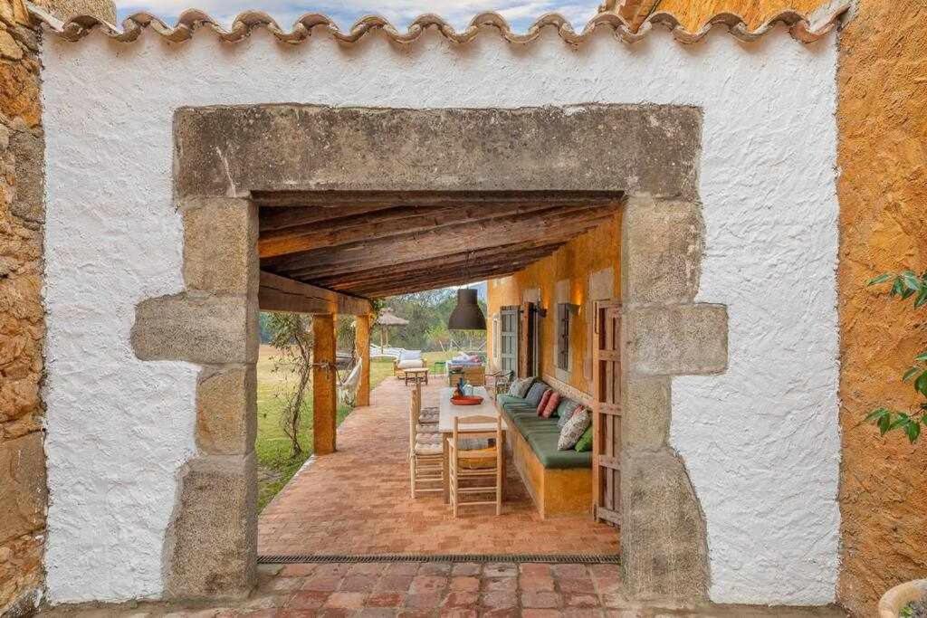 Patio nebo venkovní prostory v ubytování Mas del Blat CalongeCosta Brava en Mas Vilobí
