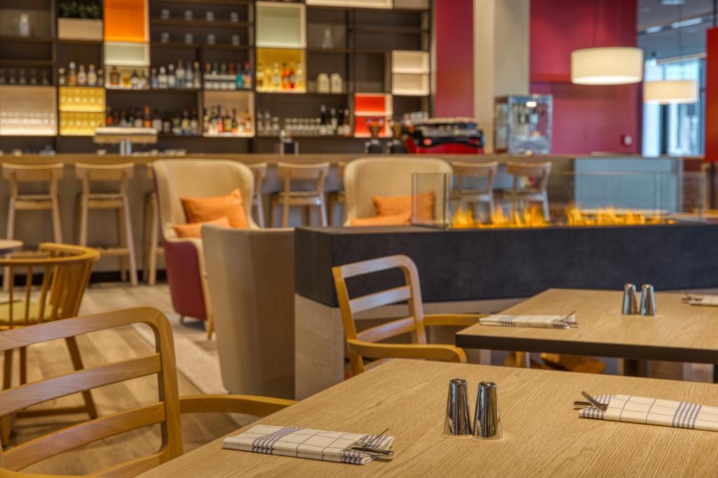 Restaurace v ubytování IntercityHotel Berlin Airport BER Terminal 1 & 2