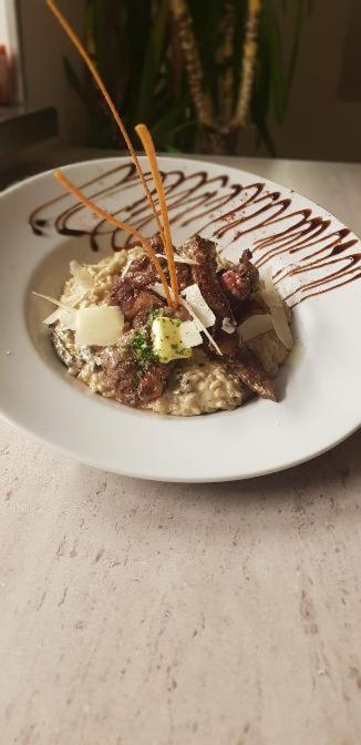 Adonis Aix en Provence - Resim 4