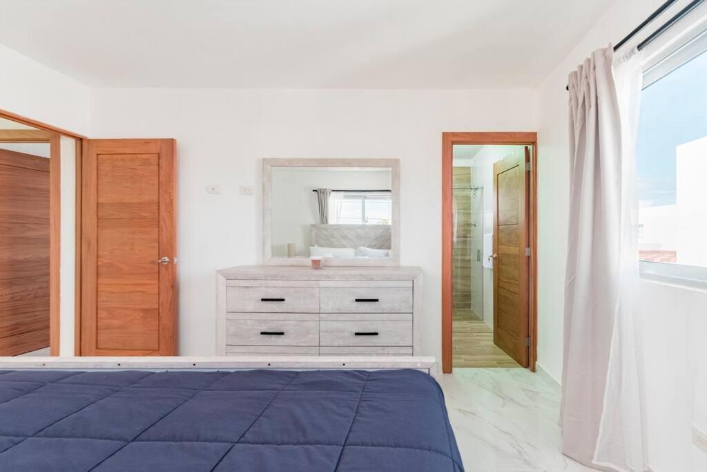 Postel nebo postele na pokoji v ubytování Eco-Friendly Tropical villa 3br 2b with private Pool & Grill