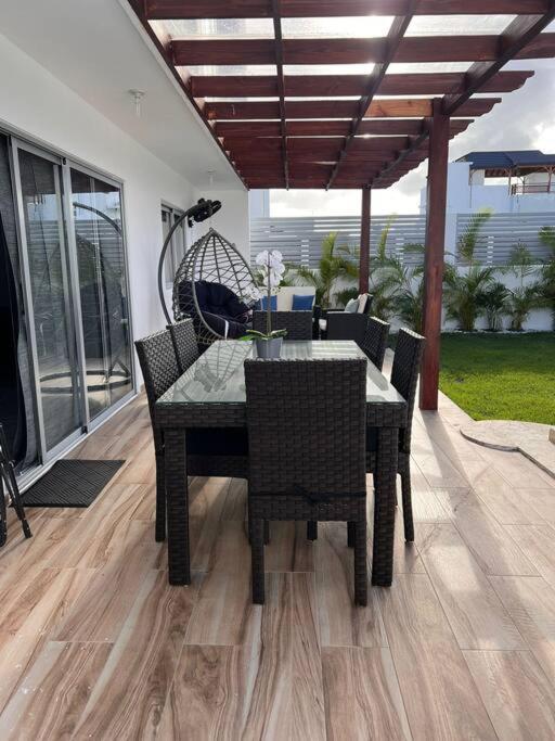 Fotografie z fotogalerie ubytování Eco-Friendly Tropical villa 3br 2b with private Pool & Grill v destinaci Punta Cana