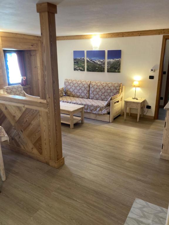 Résidence Château Royal - Superior One-Bedroom Apartment With Mountain View
