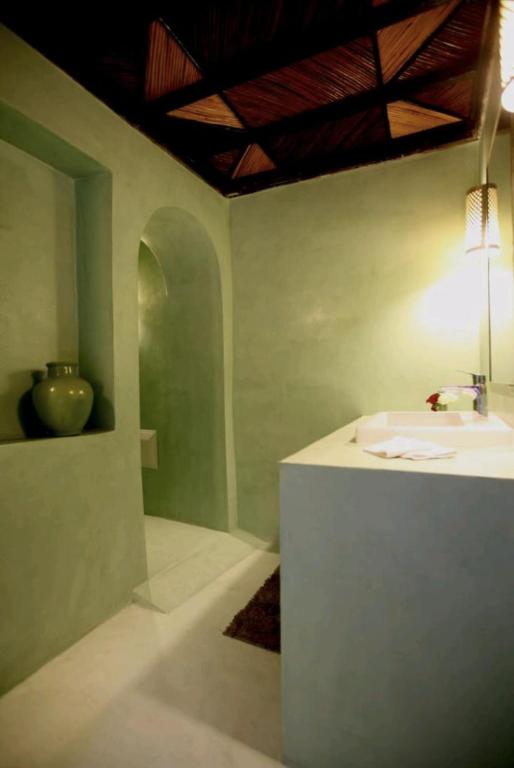 Koupelna v ubytování BKAN RIAD MARRAKECH