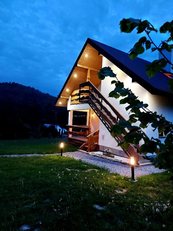 Budova, v ktorej sa apartmán nachádza