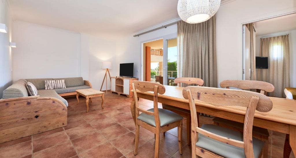 Insotel Cala Mandia Resort - 