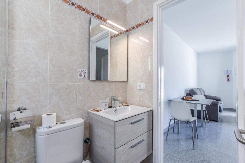 Koupelna v ubytování VILLAS NEW LANZASUITES PLUS