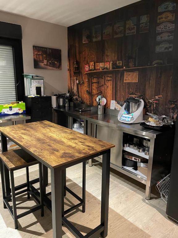 Kuchyň nebo kuchyňský kout v ubytování Chambre d'hôtes "Sur la route des Terrils"