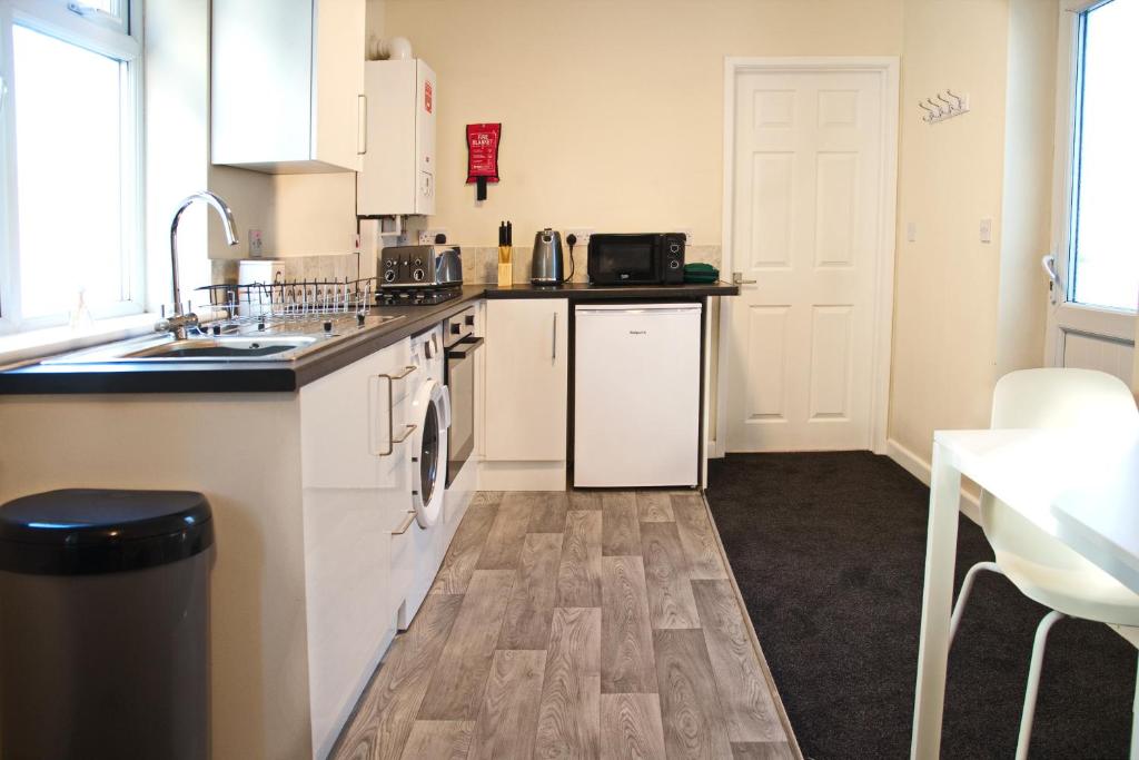 Кухня или мини-кухня в Host & Stay - Clacton Coastal Hideaway
