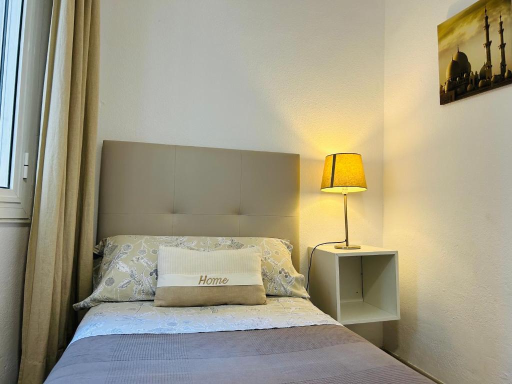 Posteľ alebo postele v izbe v ubytovaní Malagueta Beach Premium