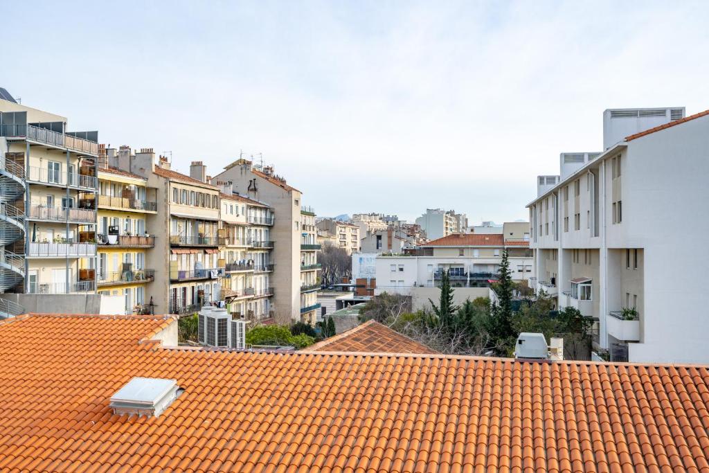 Zdjęcie z galerii obiektu Apt lumineux et très cosy avec balcon by Weekome w Marsylii