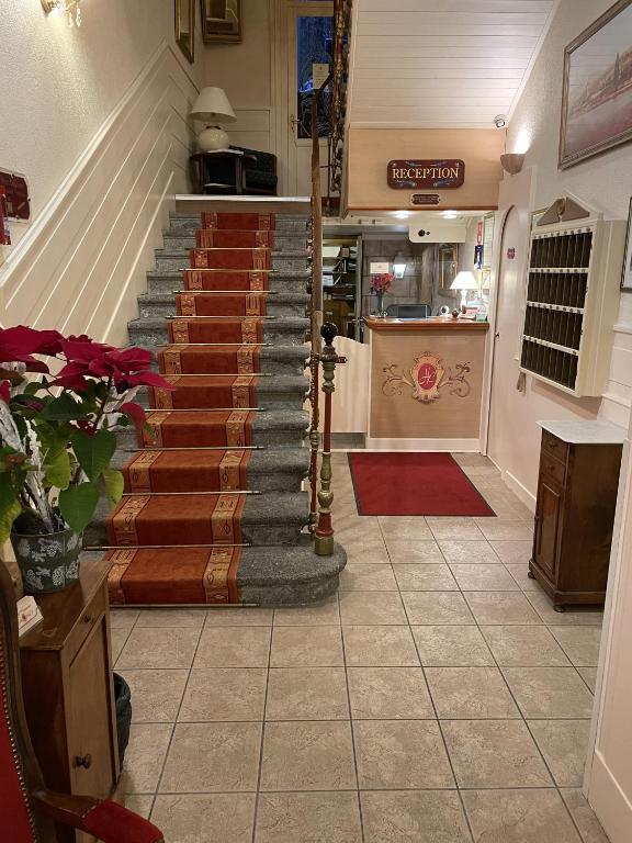 Fotografie z fotogalerie ubytování Hôtel Continental v destinaci Évian-les-Bains