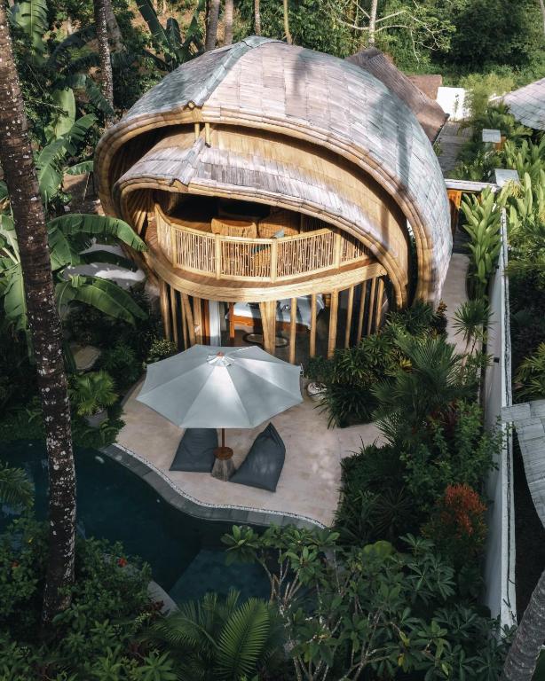 Zahrada ubytování Kayuma Villas Lombok