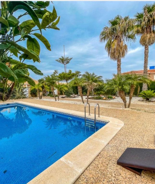 Holiday home Habitaciones con piscina y jacuzzi, Playa Honda ...