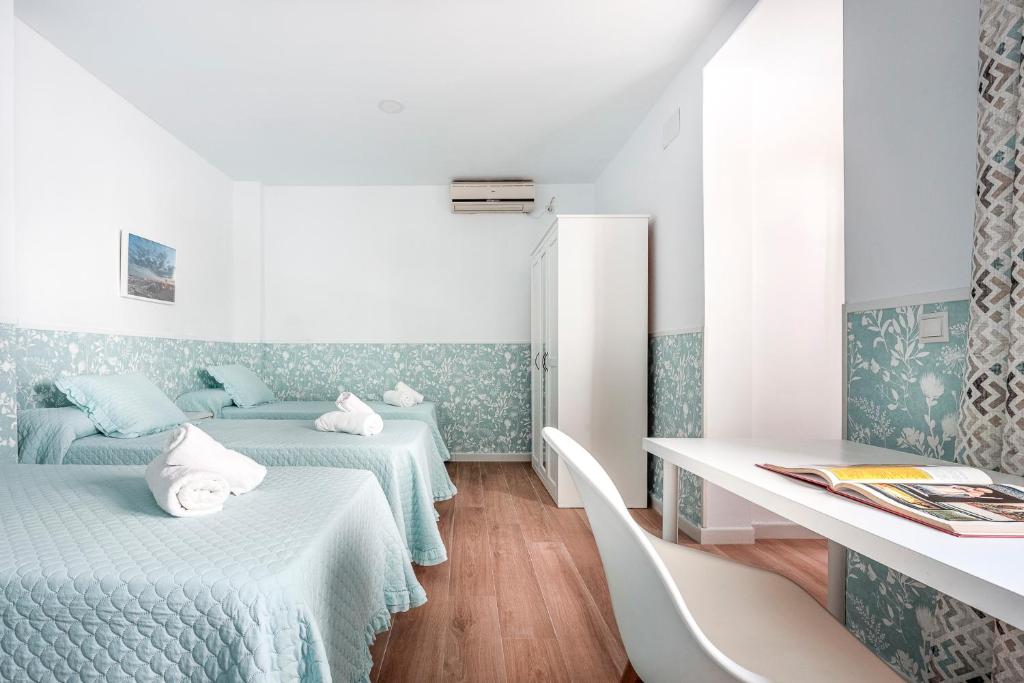 Camas casa a 5 min de Sevilla con piscina, Camas – Updated ...