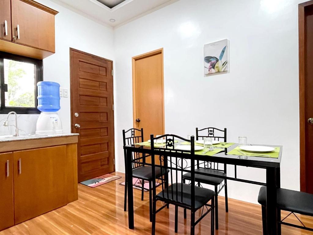 Kuchyň nebo kuchyňský kout v ubytování Lucas Transient House