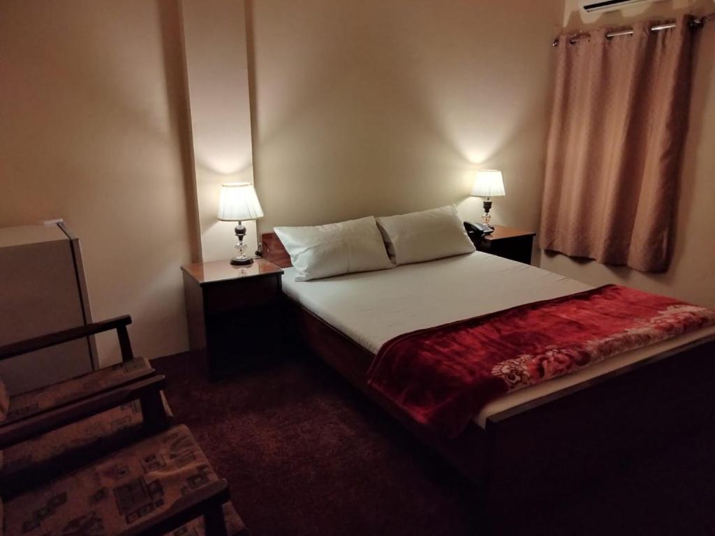Canal view hotel - Hizvo