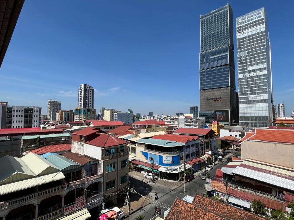 Nespecifikovaný výhled na destinaci Phnompenh nebo výhled na město při pohledu z hotelu