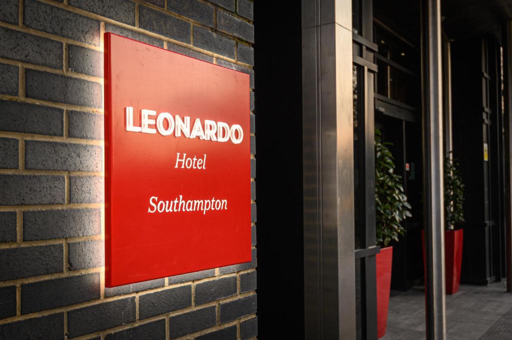 Leonardo Hotel Southampton - Resim 9