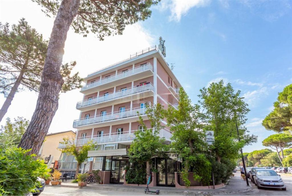 Budova, kde se hotel nachází