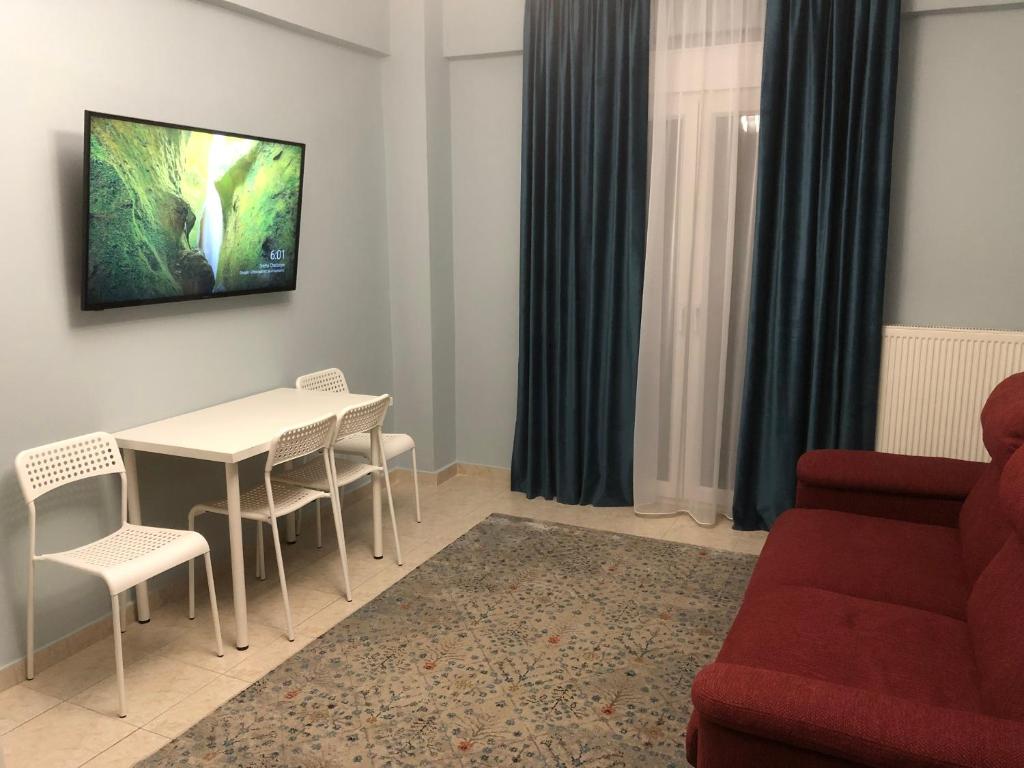 REM One Bedroom Apartment - Housity