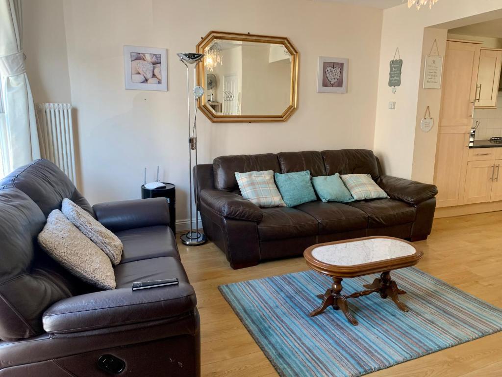 Cozy 2 Bedroom Flat in Brighton and Hove - Housity
