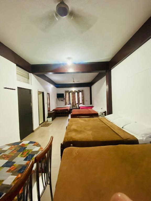 Hotel Caveri Inn - Gemischter Schlafsaal