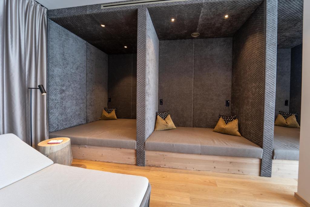 Postel nebo postele na pokoji v ubytování Hotel das Seekarhaus