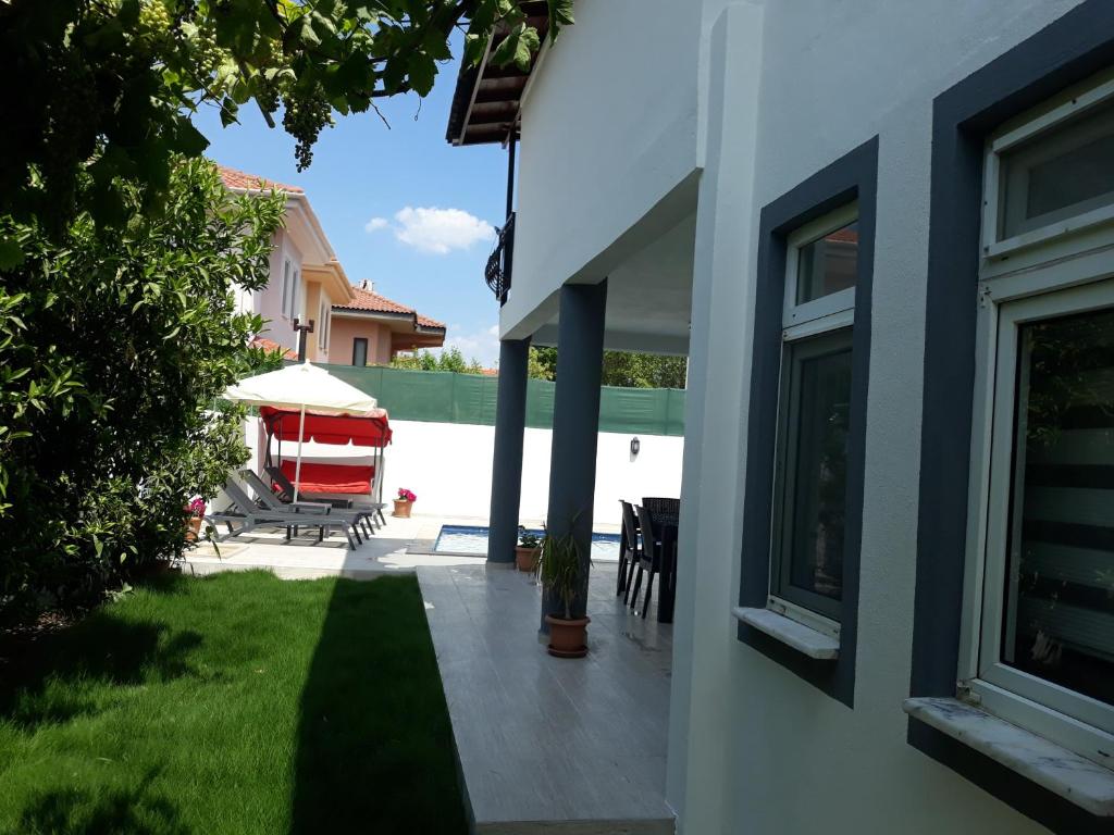Budova, kde se vila nachází