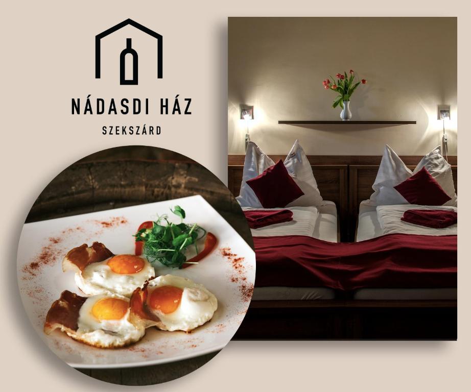 talerz jedzenia na stole w pokoju hotelowym w obiekcie Nádasdi Ház w mieście Szekszárd