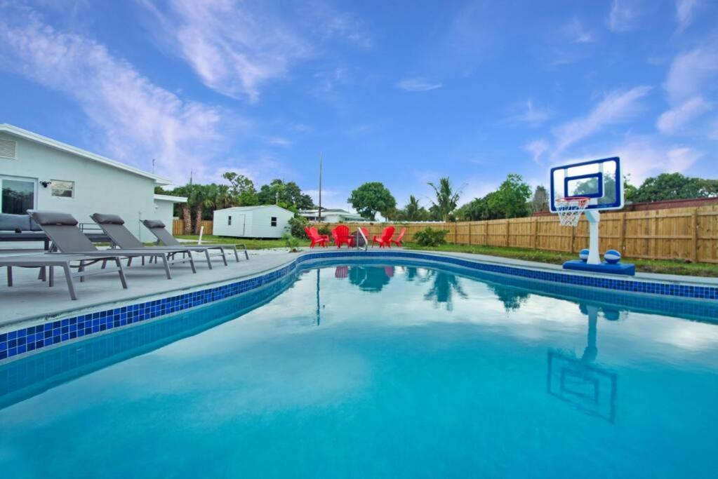 West Palm Beach Pool Home Paxton, West Palm Beach (aktualisierte