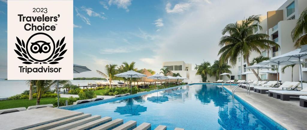 Bazén v ubytování Real Inn Cancún nebo v jeho okolí
