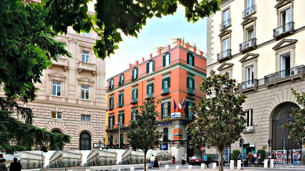 Naples’ Noble Soul: A Guide to the City’s Most Majestic Luxury Hotels
