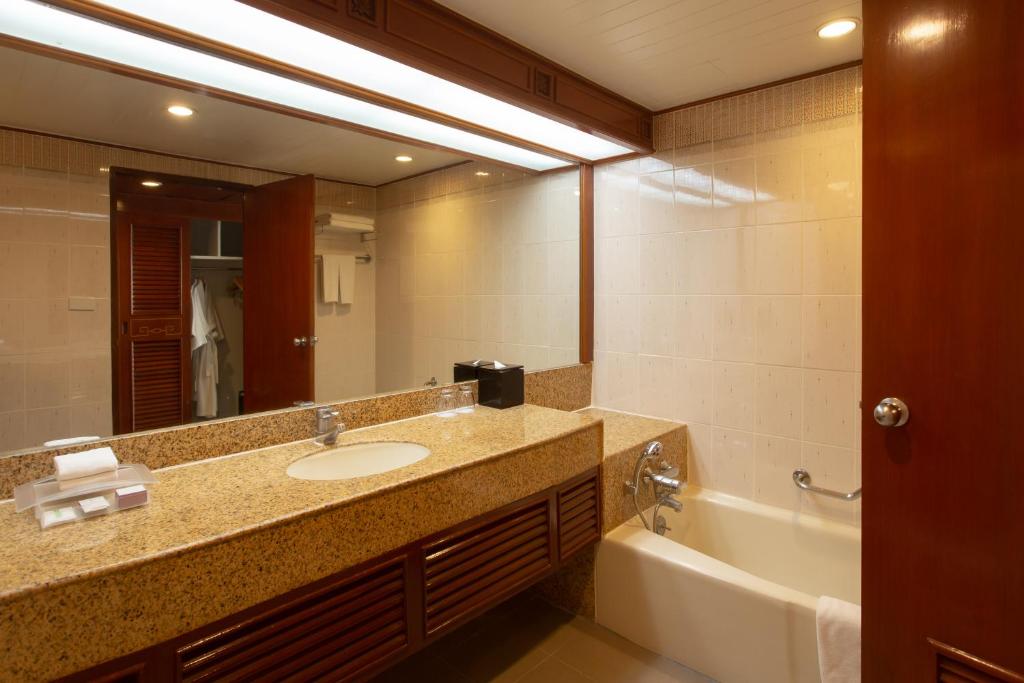 Centara Riverside Hotel Chiang Mai - Resim 24