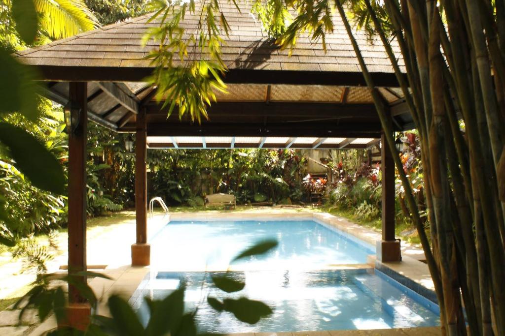 Terrace Hill Resort, Amadeo Precios actualizados 2023