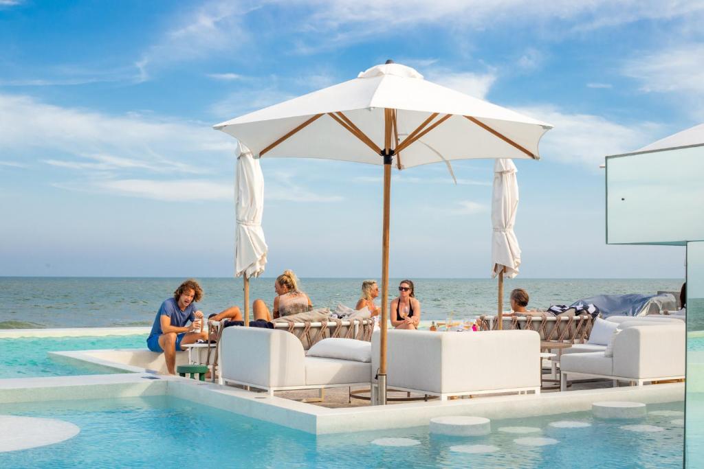 Sundance Dayclub Hua Hin - Resim 38